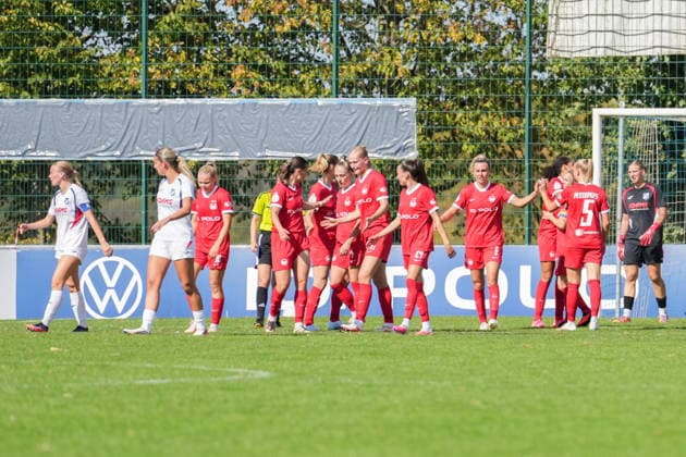 DFB Women s Cup: SC Sand vs. VfL Wolfsburg, September 27, 2026—Celebration of the 0–2 goal by Svenja Huth (VfL Wolfsburg), 10th round of the DFB Women s Cup: SC Sand vs. VfL Wolfsburg, Adams Arena, September 27, 2026 DFB DFL regulations prohibit any use of photographs as image sequences and or quasi-video Copyright: xBEAUTIFULxSPORTS Boscox