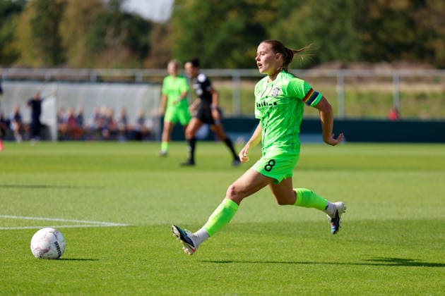 Soccer I Women s I 2026–2027 Season I DFB Cup I FC Schalke 04 vs. SGS Essen I September 27, 2026 Antonia Baaß 8, SGS Essen narrowly misses a pass, close-up, portrait, individual photo, single frame, body, Gelsenkirchen, Parkstadion, North Rhine-Westphalia, Germany Copyright: xLobeca CedricxSiefkerx