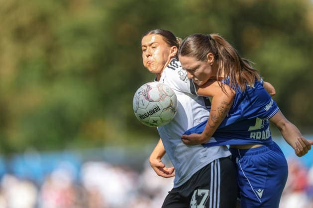GER, Karlsruhe, Karlsruher SC vs. Eintracht Frankfurt, SC, DFB Women s Cup, Soccer, DFB, 2026–2027 Season, Badenia Stadium, 1st Round (pictured, from left): Larissa Mühlhaus, Eintracht Frankfurt Women 47, Ann Sophie Braun, Karlsruher SC Women’s Team, age 16, battling for the ball. DFB and DFL regulations prohibit any use of photographs as image sequences and or quasi-video. September 27, 2026 Copyright: HMBxMedia HendrikxHamelau
