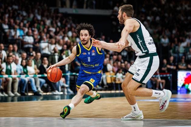 Isaiah Moses of Science City Jena goes head-to-head with Moritz Krimmer of the Gladiators Trier; Action: Vet Concept Gladiators Trier vs. Science City Jena, Basketball, easyCredit BBL, Matchday 2, 2026–2027 Season, September 27, 2026, Vet Concept Gladiators Trier vs. Science City Jena, Basketball, easyCredit BBL, Matchday 2, 2026–2027 Season, September 27, 2026 Copyright: xEibnerxPressefotox EP_ANS