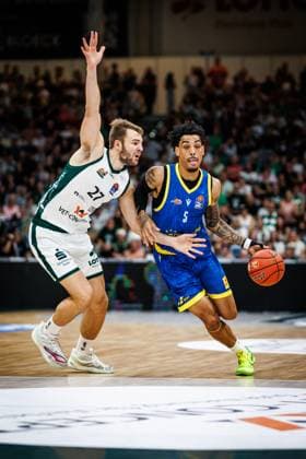 Terrence Edwards of Science City Jena goes head-to-head with Moritz Krimmer of the Gladiators Trier, Action: Vet Concept Gladiators Trier vs. Science City Jena, Basketball, easyCredit BBL, Matchday 2, 2026–2027 Season, September 27, 2026, Vet Concept Gladiators Trier vs. Science City Jena, Basketball, easyCredit BBL, Matchday 2, 2026–2027 Season, September 27, 2026 Copyright: xEibnerxPressefotox EP_ANS