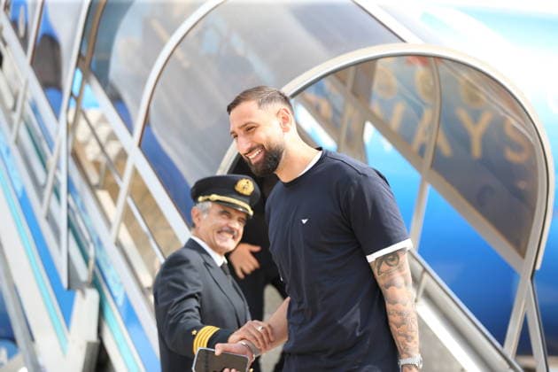 Italian National Football Team arrives in Bursa BURSA, TURKIYE - SEPTEMBER 27: Gianluigi Donnarumma of the Italian National Football Team arrives at Yenisehir Airport ahead of the upcoming UEFA Nations A League second match between Turkiye and Italy, in Bursa, Turkiye on September 27, 2026. Mustafa Bikec Anadolu Bursa Turkey. Editorial use only. Please get in touch for any other usage.  Copyright: x2026xAnadoluxMustafaxBikecx