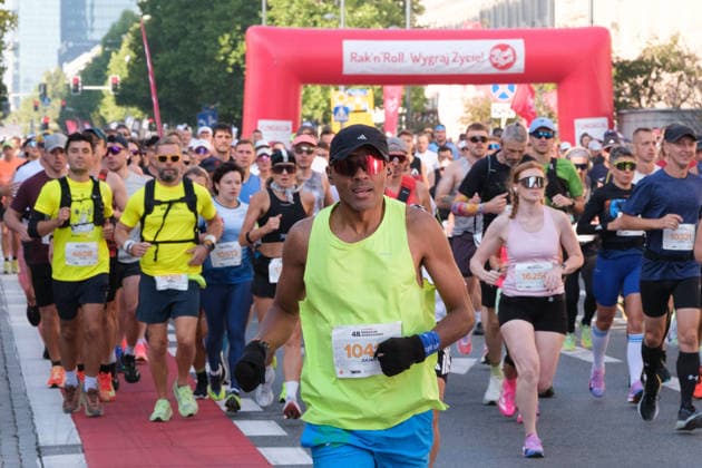 September 27, 2026, Warsaw, Masovian Voivodeship, Poland: Athletes run on Warsaw s streets during the 48th Warsaw Marathon. The race has been awarded the World Athletics Elite Label for the first time in its history and is part of the European Marathon Classics (EMC) series of races. Warsaw Marathon 2026  - ZUMAk204 20260927_zip_k204_035 Copyright: xRomanxKozielx