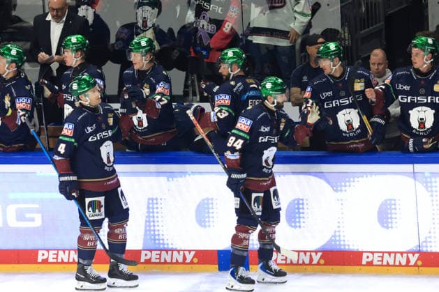 September 27, 2026, GER, DEU, Germany, 3–0 by Liam Kirk, Eisbären Berlin 94, Eisbären players bench, nordphoto GmbH, Engler, Berlin, Uber Arena, Berlin, Germany Copyright: xNordphotox xEnglerx