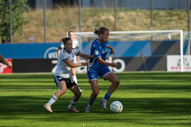 September 27, 2026, xjyhynx, Women s DFB Cup First Round, Karlsruher SC vs. Eintracht Frankfurt, from left: Ainhoa Alguacil, 26, Eintracht Frankfurt in a tackle with Mathilda Dillmann, 8, Karlsruher SC, Karlsruhe