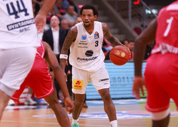 DeLonnie Hunt of MBC with the ball, Bonn, Germany, September 27, 2026, Basketball Bundesliga, Matchday 3, Telekom Baskets Bonn vs. Syntainics MBC