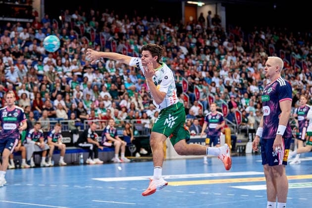 Rutger Ten Velde, FRISCH AUF Goeppingen, 5th shot, TSV Hannover Burgdorf vs. FRISCH AUF Goeppingen, Handball Bundesliga, HBL, 2026–2027 Season, September 27, 2026, Press Photo by Jan Frederic Helbig, TSV Hannover Burgdorf vs. FRISCH AUF Goeppingen, Handball Bundesliga, HBL, ZAG Arena, Opel Handball Bundesliga, 2026–2027 season, September 27, 2026, Hannover Copyright: xEibner-Pressefoto Jan-FredericxHx EP_JHG