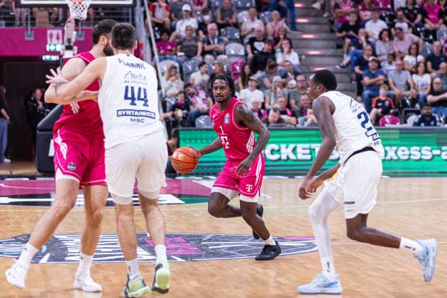 easyCredit Basketball Bundesliga, Telekom Baskets Bonn vs. Syntainics MBC, September 27, 2026; John Michael Wright of Telekom Baskets Bonn No. 1 with the ball; easyCredit Basketball Bundesliga, Telekom Baskets Bonn vs. Syntainics MBC, September 27, 2026, Telekom Dome Bonn Copyright: xBEAUTIFULxSPORTS Derixx