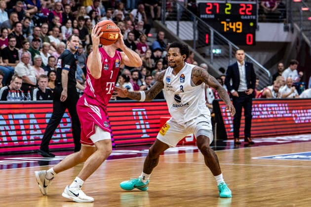 DeLonnie Hunt SYNTAINICS MBC, 03 vs. John Michael Wright Telekom Baskets Bonn, 01 Telekom Baskets Bonn vs. SYNTAINICS MBC, Basketball, easy Credit BBL, Matchday 03, 2026–2027, September 27, 2026 Telekom Baskets Bonn vs. SYNTAINICS MBC, Basketball, easyCredit BBL, Matchday 3, 2026–2027, September 27, 2026 Bonn Copyright: xEibner-Pressefoto GerhardxWingenderx EP_GWR
