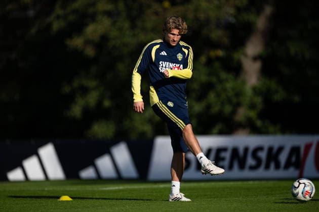 September 27, 2026: Carl Starfelt of the Swedish men s national soccer team at a training session on September 27, 2026 in Stockholm. Photo by Emma Wallskog, BILDBYRAN, code EW EW0711: soccer, football, Fotball, Nations League, UEFA Nations League, training, practice, Sweden, Sweden A, BBENG Copyright: EMMAxWALLSKOG BB260927EW043