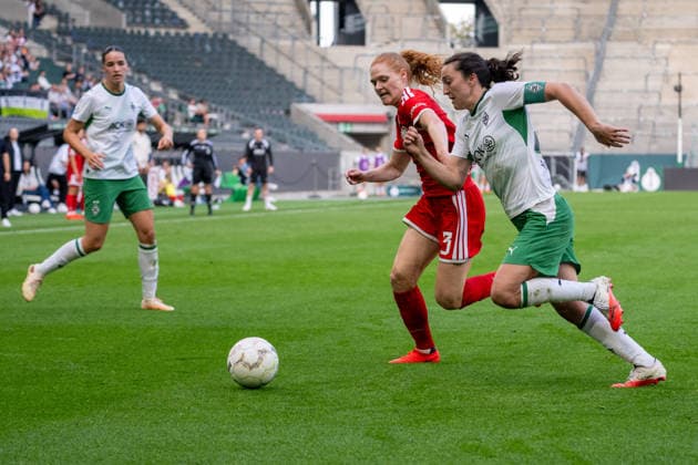 Head-to-head between Stine Ballisager Pedersen (FC Bayern Munich, 03) and Kristina Bartsch (Borussia Mönchengladbach, 22); Borussia Mönchengladbach vs. FC Bayern Munich, Soccer, DFB Women’s Cup, First Round, 2026–2027 Season, September 27, 2026 DFL DFB regulations prohibit any use of photographs as image sequences and or quasi-video Borussia Mönchengladbach vs. FC Bayern Munich, soccer, DFB Women s Cup, First Round, 2026–2027 season, September 27, 2026, Mönchengladbach Copyright: xEibner-Pressefoto ThomasxHaeslerx EP_THR
