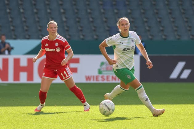 Mönchengladbach, Germany, September 27, 2026 DFB Women s Cup: Borussia Mönchengladbach Women vs. FC Bayern Women Pictured, from left: Vanessa Gilles (FCB) and Yvonne Zielinski (Borussia Mönchengladbach) Copyright: HMBxMedia MadeleinexFantini