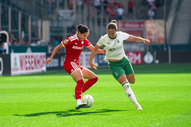 Kassandra Potsi of FC Bayern München during the DFB Pokal game between Borussia Mönchengladbach and FC Bayern München at ista-Borussia-Park in Mönchengladbach, Germany Copyright: xLeoniexKiehlx xSPPx Sportspressphoto_SPR241112