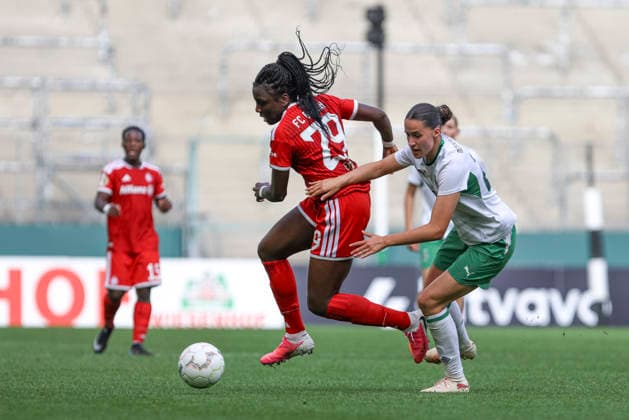 Edna Imade of FC Bayern Munich and Maresa Arici of Borussia Mönchengladbach battle for the ball during the DFB Women s Cup match between Borussia Mönchengladbach and FC Bayern Munich at Borussia Park on September 27, 2026, in Mönchengladbach, Germany. Photo by Oliver Kaelke, DeFodi Images. Edna Imade of FC Bayern Munich and Maresa Arici of Borussia Mönchengladbach battle for the ball during the DFB Women’s Cup match between Borussia Mönchengladbach and FC Bayern Munich at ista Borussia Park on September 27, 2026 in Mönchengladbach, Germany. Photo by Oliver Kaelke, DeFodi Images. DFB and DFL regulations prohibit any use of photographs as image sequences and or quasi-video. Photo by Oliver Kaelke, DeFodi Images
