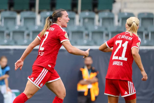 Mönchengladbach, Germany, September 27, 2026 DFB Women s Cup: Borussia Mönchengladbach Women vs. FC Bayern Women. Pictured, from left: Goal scorer Vanessa Gilles; FCB scores the equalizer to make it 1–1 for FC Bayern. Copyright: HMBxMedia MadeleinexFantini