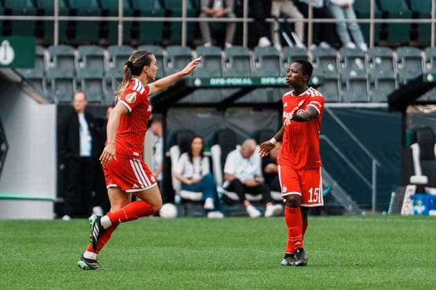 Germany, Women s DFB Cup 2026–2027, First Round: Borussia Mönchengladbach vs. FC Bayern Munich at Borussia Park—1–1 equalizer by Vanessa Gilles (Bayern Munich), 2 after a corner kick, cheering, goal, joy, celebration, fun, emotions, handshake with Bernadette Amani (Bayern Munich), 15 Copyright: xThiemoxRudolphx