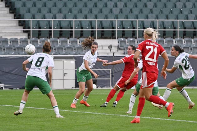 Vanessa Gilles of FC Bayern, 3rd from the right, scores the goal to make it 1–2 on September 27, 2026, in the 2026–2027 DFB Women’s Cup, Round 1, Borussia Mönchengladbach vs. FC Bayern Munich. DFB regulations prohibit any use of photographs as image sequences and or quasi-video. Mönchengladbach, Ista, Borussia Park, North Rhine-Westphalia, Germany Team2