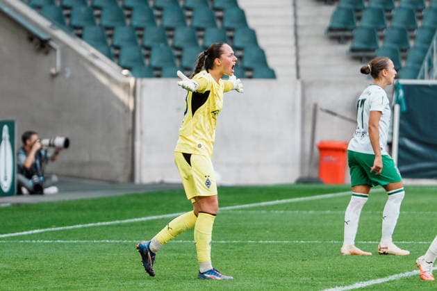Germany, Soccer: 2026–2027 DFB Women s Cup, First Round: Borussia Mönchengladbach vs. FC Bayern Munich at Borussia Park; Bayern leads 2–1; Luisa Palmen of Borussia Mönchengladbach, No. 23; complaints, anger, emotions Copyright: xThiemoxRudolphx