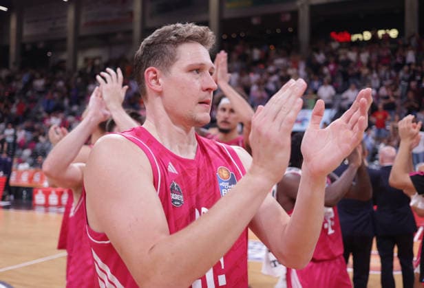 Patrick Heckmann celebrates at the final buzzer in Bonn, Bonn, Germany, September 27, 2026, Basketball Bundesliga, Matchday 3, Telekom Baskets Bonn vs. Syntainics MBC