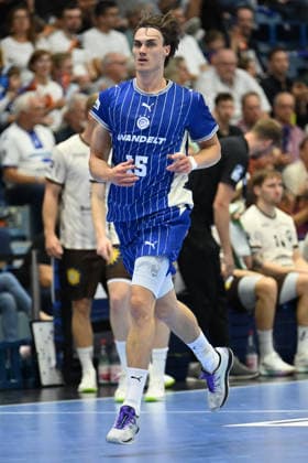 September 27, 2026, GER, Handball, Men, Opel HBL, 2026–2027 Season, Matchday 6, VfL Gummersbach vs. Bergischer HC, Individual Play, Full-Body Shot, Miro Schluroff (VfL Gummersbach) 15, DFB and DFL regulations prohibit any use of photographs as image sequences and or quasi-video. Gummersbach, SCHWALBE Arena, NRW, Germany Copyright: xNordphoto Meuterx