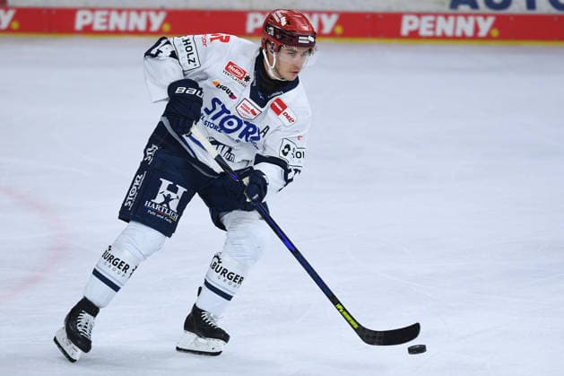 Ice Hockey: DEL Matchday 4—Krefeld Pinguine vs. Schwenninger Wild Wings on September 27, 2026, at the Yayla Arena in Krefeld. Curtis Valk, Schwenningen. In accordance with the guidelines of the DEL (German Ice Hockey League), the publication and further use of the footage in electronic media and ondevices of any kind is not permitted xRx