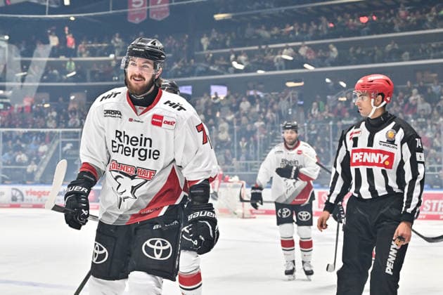 Penny DEL: Augsburger Panther vs. Kölner Haie, September 27, 2026, AUGSBURG, GERMANY SEPTEMBER 27 Cheers from the visiting fans after Ryan MACINNIS scored the 0–1 goal for the Kölner Haie. Goal scored by the Kölner Haie. Joy during the Penny DEL match between the Augsburger Panther and the Kölner Haie on Matchday 4 at the Curt Frenzel Stadium Copyright: xBEAUTIFULxSPORTS Goldbergx