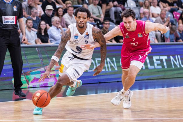 easyCredit Basketball Bundesliga, Telekom Baskets Bonn vs. Syntainics MBC, September 27, 2026: DeLonnie Hunt (SYNTAINICS MBC) 3 and Grayson Murphy (Telekom Baskets Bonn) 7; easyCredit Basketball Bundesliga, Telekom Baskets Bonn vs. Syntainics MBC, September 27, 2026, Telekom Dome Bonn Copyright: xBEAUTIFULxSPORTS Derixx