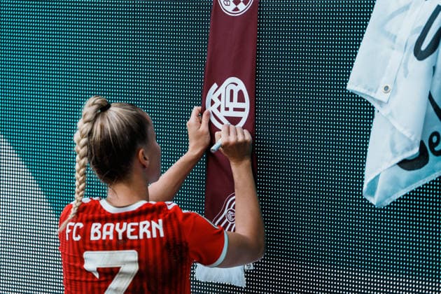 Germany, Soccer: 2026–2027 DFB Women s Cup, First Round: Borussia Mönchengladbach vs. FC Bayern Munich at Borussia Park – Victory, Cheering, Celebrations, Fans, Win, Emotions, Giulia Gwinn of Bayern Munich, No. 7, Signing Autographs for Fans, Signs, Hype, National Team Player, Star Copyright: xThiemoxRudolphx