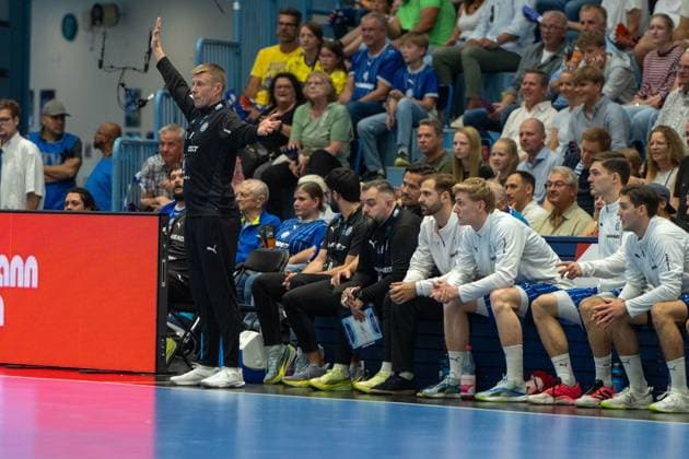 Guðjon Valur Sigurðsson, Head Coach, VfL Gummersbach, VfL Gummersbach vs. Bergischer Handball Club 06, Opel Handball Bundesliga, Men s Division, Matchday 6, September 27, 2026, Gummersbach, North Rhine-Westphalia, Germany Copyright: xkolbert-press MartinxWdziecznyx