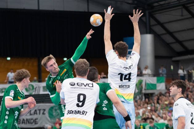 Handball, HBL2: SC DHfK Leipzig vs. TSV Bayer Dormagen, September 27, 2026; Franz Semper 32, SC DHfK Leipzig taking a shot; Handball, 2nd Bundesliga, 2026–2027 season, Matchday 5: SC DHfK Leipzig vs. TSV Bayer Dormagen on September 27, 2026, at the Quarterback Immobilien Arena in Leipzig Copyright: xBEAUTIFULxSPORTS JanxKaeferx