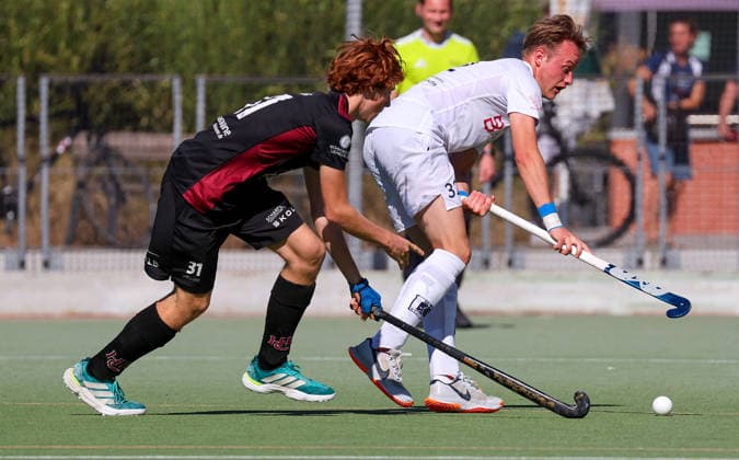 BAU September 27, 2026, Germany, Ludwigsburg, Men s Hockey Bundesliga, HC Ludwigsburg vs. HTC Stuttgarter Kickers; from left: Simon Köhler (HCL), Timm Berger (HTC)
