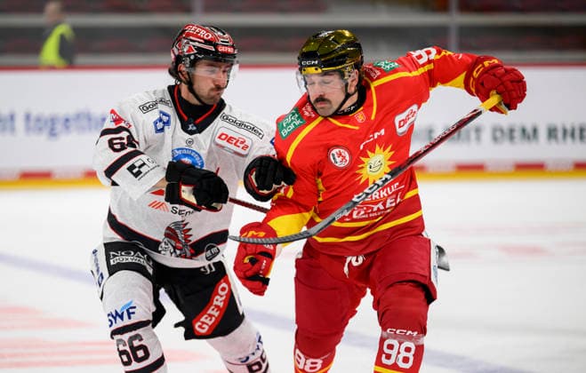 l r Leon van der Linde MM, Carter Turnbull DEG in action, face-off, DEL2 ice hockey, Düsseldorfer EG DEG vs. ECDC Memmingen Indians MM, on September 27, 2026, in Düsseldorf, Germany, at the PSD Bank Dome