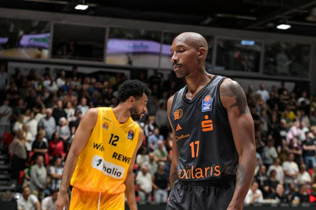 easyCredit Basketball Bundesliga, Matchday 3, Niners Chemnitz vs. Phoenix Hagen, September 27, 2026, starting at 4:30 p.m., Chemnitz, Chemnitz Arena. Pictured: No. 17 Darion Atkins. easyCredit Basketball Bundesliga, Matchday 3, Niners Chemnitz vs. Phoenix Hagen, Chemnitz, Saxony, Germany Copyright: xEHLxMedia MichelxKöhlerx 20262709-Niners-Chemnitz-Phoenix-Hagen_023