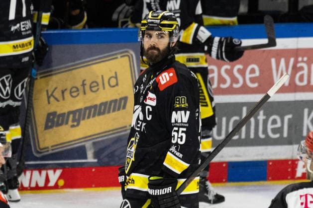Krefeld, Germany, September 27, 2026 PENNY DEL 2026–2027 Game 4: Krefeld Pinguine vs. Schwenninger Wild Wings Pictured: Davis Vandane, Krefeld, YAYLA ARENA, North Rhine-Westphalia Copyright: xFotostandx xGoertzx