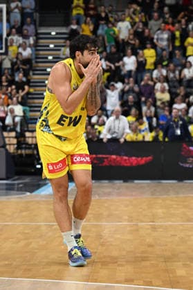 September 27, 2026, GER, Basketball, Bundesliga Matchday 3, 2026–2027 Season, Oldenburg, EWE Arena, EWE Baskets Oldenburg vs. Veolia Towers Hamburg—can’t believe it—Marcel KEßEN, EWE Baskets Oldenburg 15, Oldenburg, EWE Arena, Lower Saxony, Germany Copyright: xnordphotoxGmbHx xRojahnx