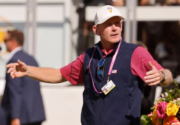 US Team Captain Brandt Snedeker stands on the first tee before the start of the final day of the 2026 President s Cup golf tournament at Medinah Country Club in Chicago, Illinois, on Sunday, September 27, 2026.  CHI20260927710 TANNENxMAURY