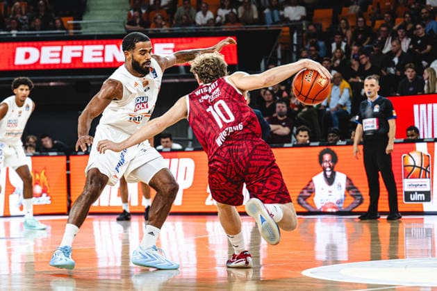 Neu Ulm, Germany, September 27, 2026: Marvin Heckel of ratiopharm Ulm and Calvin Wishart of Fitness First Wuerzburg Baskets go head-to-head during the Basketball Bundesliga game between ratiopharm Ulm and Fitness First Wuerzburg Baskets at the ratiopharm Arena on September 27, 2026 in Neu Ulm, Germany. Photo by Harry Langer, DeFodi Images, ratiopharm Arena, Germany, September 27, 2026: Marvin Heckel of ratiopharm Ulm and Calvin Wishart of Fitness First Würzburg Baskets battle for the ball during the Basketball Bundesliga match between ratiopharm Ulm and Fitness First Würzburg Baskets in Neu Ulm on September 27, 2026 at ratiopharm Arena, Germany Photo by Harry Langer, DeFodi Images Photo by Harry Langer, DeFodi Images