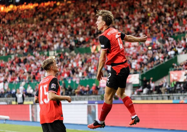 SOCCER - NL, AUT vs KOS VIENNA,AUSTRIA,27.SEP.26 - SOCCER - UEFA Nations League, OEFB international match, Länderspiel, Nationalmannschaft Austria vs Kosovo. Image shows the rejoicing of Nikolaus Veratschnig and David Affengruber (AUT).  GEPAxpictures xArminxRauthner