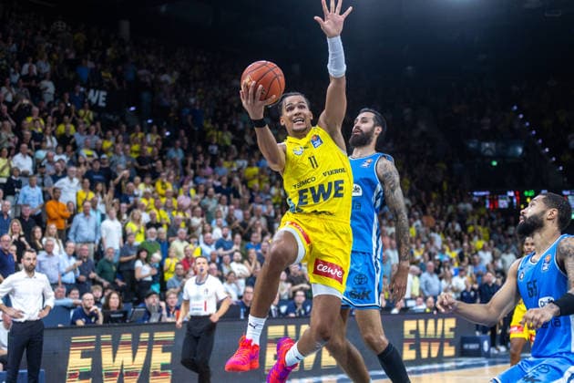 Oldenburg, Lower Saxony, Germany, September 27, 2026, xxxxxxx EWE Baskets Oldenburg vs. Veolia Towers Hamburg Basketball 1 Basketball Bundesliga 2026–2027 Season, Matchday 3, Grosse EWE Arena EWE Baskets Oldenburg vs. Veolia Towers Hamburg www.andreas-burmann.de