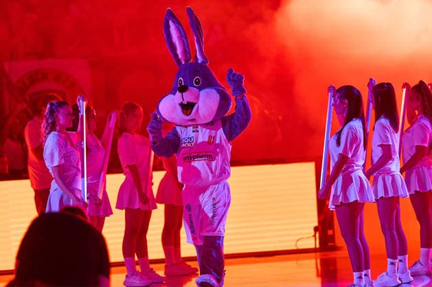Hasi is also wearing white, GER mascot, Ratiopharm Ulm vs. Würzburg Baskets, basketball, 1st Bundesliga, Matchday 3, 2026–2027 season, September 27, 2026, Germany, Ratiopharm Ulm vs. Würzburg Baskets, Basketball, 1st Bundesliga, Matchday 3, 2026–2027 season, September 27, 2026, Neu Ulm Copyright: xEibner-Pressefoto GeraldxOelze-dexStoppanyx EP_ODS