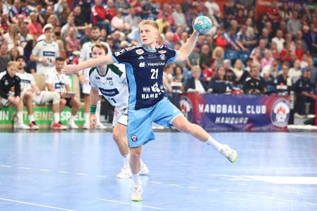 Handball Bundesliga HBL 2026 2027 - 27.09.2026 - Handball Club Hamburg HCH vs HSG Wetzlar . Frederik Bo Andersen ( HC Hamburg ) . 7m , Siebenmeter , 7 Meter .