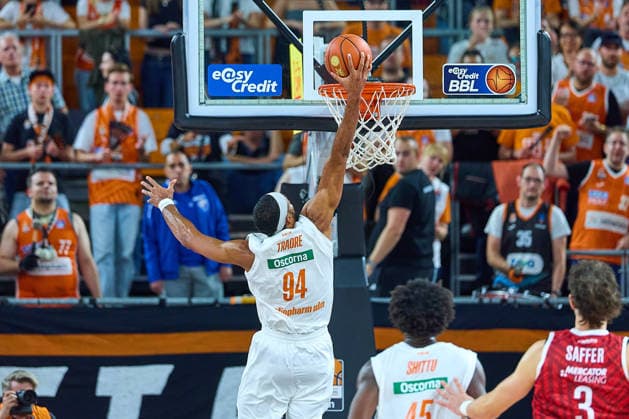 Layup by Armel Traore, Ratiopharm Ulm, September 7, Germany, Ratiopharm Ulm vs. Würzburg Baskets, Basketball, 1st Bundesliga, Matchday 3, 2026–2027 season, September 27, 2026 GER, Ratiopharm Ulm vs. Würzburg Baskets, Basketball, 1st Bundesliga, Matchday 3, 2026–2027 Season, September 27, 2026 Neu Ulm Copyright: xEibner-Pressefoto GeraldxOelze-dexStoppanyx EP_ODS