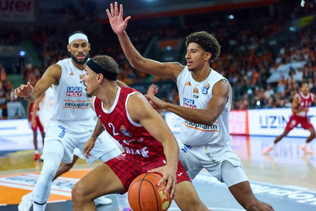 Armel Traore, ratiopharm Ulm, 07, Max Jones, Würzburg Baskets, 02, Meissa Faye, ratiopharm Ulm, 11 GER, ratiopharm Ulm vs. Würzburg Baskets, Basketball, 1st Bundesliga, Matchday 3, 2026–2027 season, September 27, 2026 GER, Ratiopharm Ulm vs. Würzburg Baskets, Basketball, 1st Bundesliga, Matchday 3, 2026–2027 Season, September 27, 2026 Neu Ulm Copyright: xEibner-Pressefoto GeraldxOelze-dexStoppanyx EP_ODS