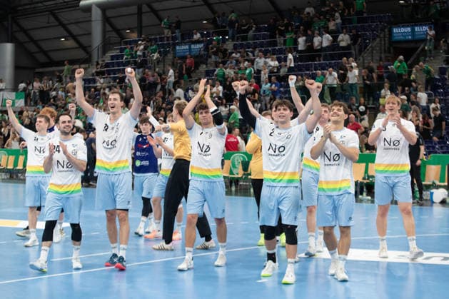 Handball, HBL2: SC DHfK Leipzig vs. TSV Bayer Dormagen, September 27, 2026—The Bayer Dormagen team celebrates their victory: joy and excitement. Handball, 2nd Bundesliga, 2026–2027 season, Matchday 5: SC DHfK Leipzig vs. TSV Bayer Dormagen on September 27, 2026, at the Quarterback Immobilien Arena in Leipzig Copyright: xBEAUTIFULxSPORTS JanxKaeferx