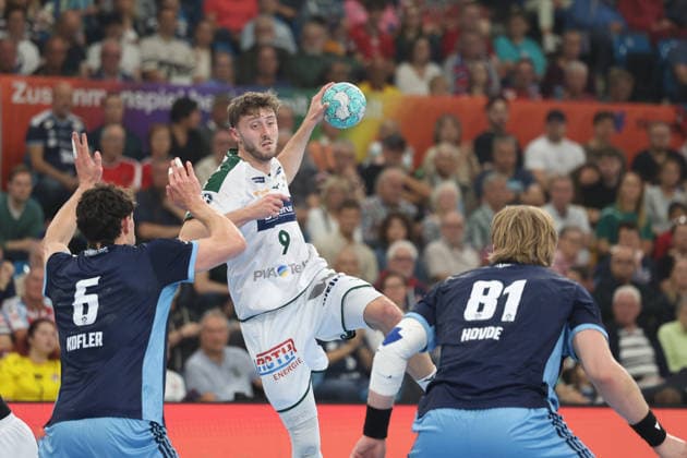 Handball I Men s I 2026–2027 Season I Bundesliga I Matchday 6 I Handball Club Hamburg vs. HSG Wetzlar I September 27, 2026 Elias Kofler 6, Handball Club Hamburg Niklas Theiß 9, HSG Wetzlar Martin Hovde 81, Handball Club Hamburg, Alsterdorfer Sporthalle, Hamburg, Germany Copyright: xLobeca RalfxHomburgx