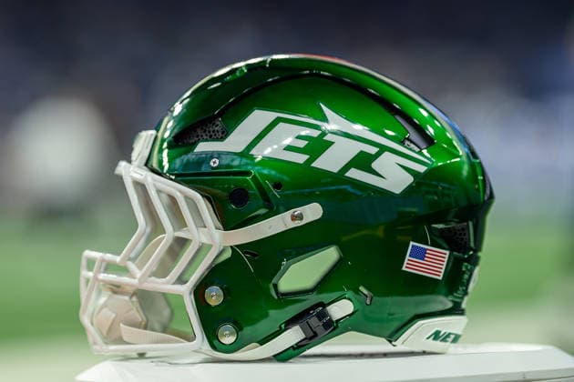NFL, American Football Herren, USA 2026: Jets Vs Lions SEP 27 Sep 27, 2026; Detroit, MI, USA; View of New York Jets helmet at Ford Field. Mandatory Credit: Allan Dranberg-Cal Media (Credit Image: Â Allan Dranberg Cal Sport Media) Detroit Mi USA EDITORIAL USE ONLY Copyright: xx ZUMA-20260927_zma_c04_003.jpg AllanxDranbergx csmphotothree527334
