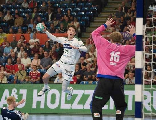 Photo: Marti SOLER (Wetzlar) shooting on goal against goalkeeper Robin HAUG (Hamburg) – Men s Handball 1st Bundesliga, Matchday 6, Sunday, September 27, 2026 – HCH Hamburg vs. HSG Wetzlar