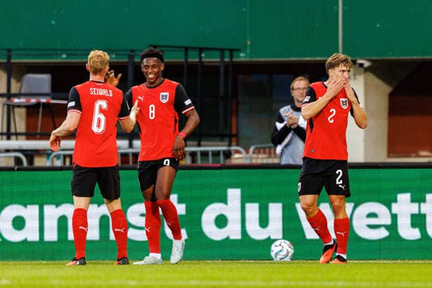 VIENNA, AUSTRIA - 27 SEPTEMBER 2026: Image shows Affengruber David (Austria, 2), Seiwald Nicolas (Austria, 6) and Adamu Junior (Austria, 8) celebrating the first goal for Austria during UEFA Nations League 2026 27 League B, Group B3, Matchday 2: Austria vs Kosovo at Ernst-Happel-Stadion on 27 09 2026 in Vienna, Austria. Austria Copyright: xFröhlichxPascalx