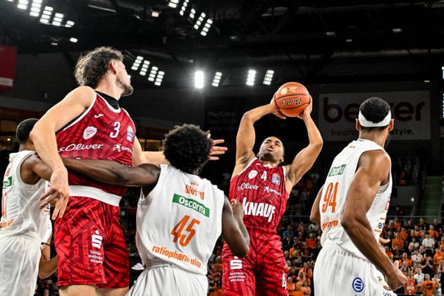 September 27, 2026, GER, Basketball, Men s, easycredit Basketball Bundesliga, 2026–2027 season, Matchday 3, ratiopharm Ulm vs. Fitness First Würzburg Baskets, Sam Griffin (Würzburg) grabs a rebound at the ratiopharm Arena in Neu Ulm, Bavaria, Germany Copyright: xNordphotox xHafnerx