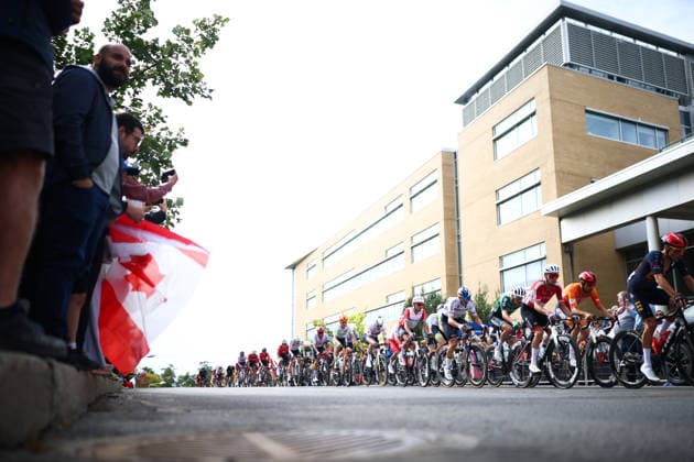 2026 UCI Road World Championships Picture by Vaughn Ridley SWpix.com - 27 09 2026 - Cycling - 2026 UCI Road World Championships - MontrÃ al, Canada - Men Elite Road Race - The peloton Copyright: x xSWpix.comx(t axPhotographyxHubxLtd)xVaughnxRidley SWpix.comx SWP-3521-4884